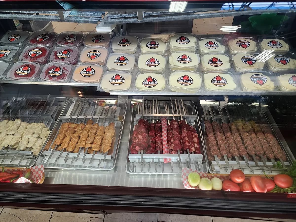 Deli-Taouk